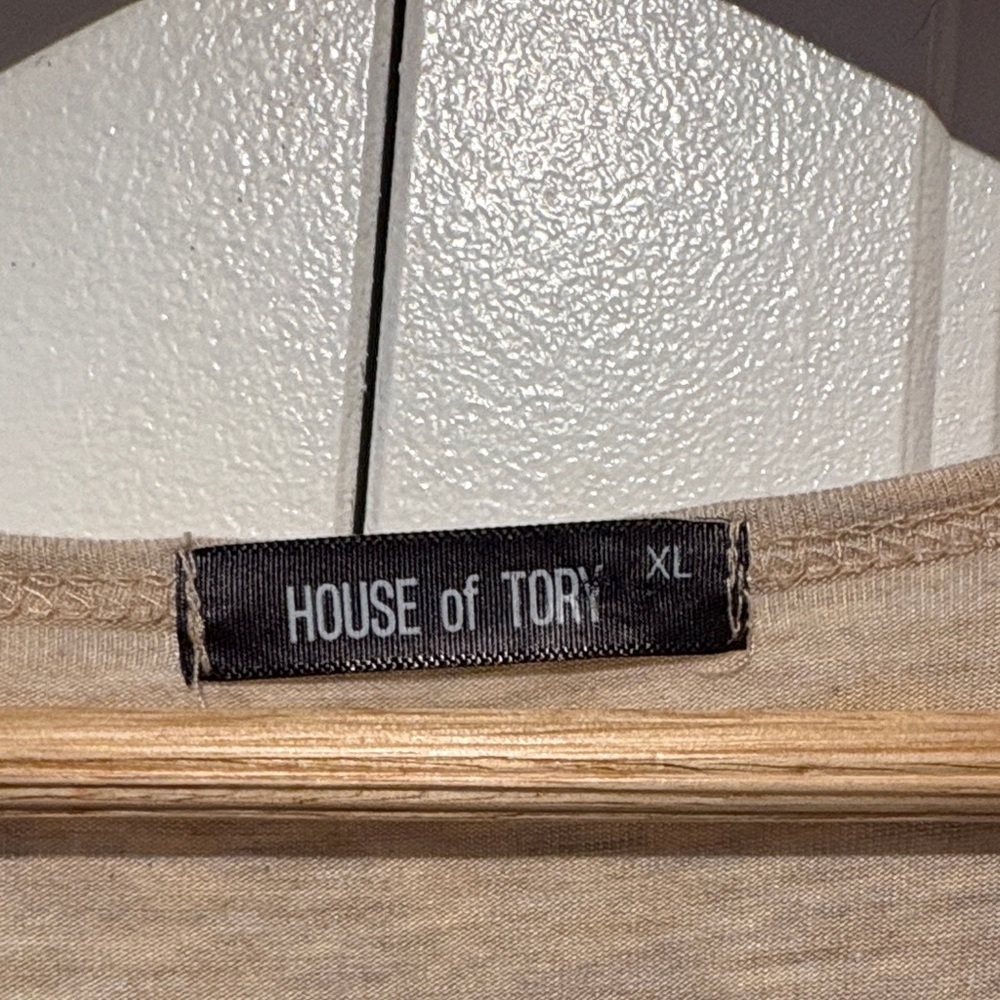 House of Tory Beige Graphic Tee - Picture 2 of 5